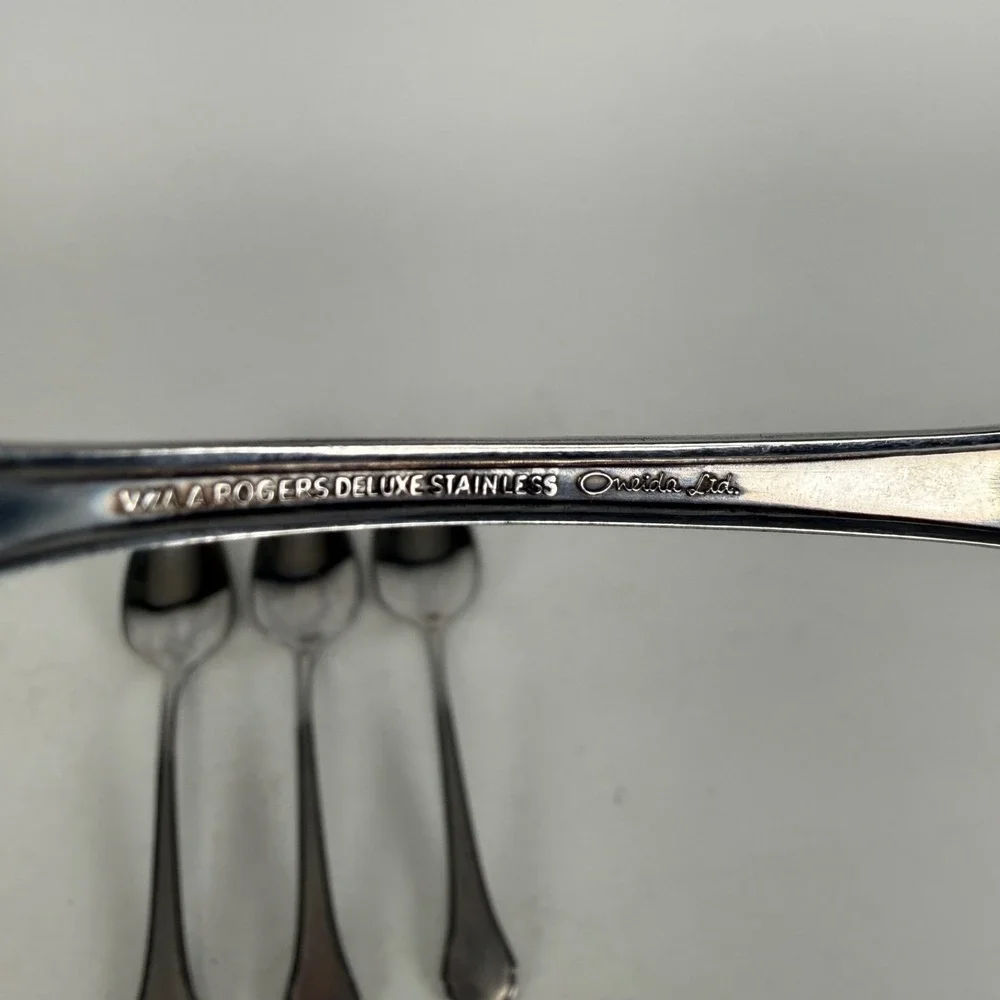Oneida SUMMER MIST WmA Rogers AUTUMN GLOW Deluxe Stainless Teaspoon LOT OF 4
